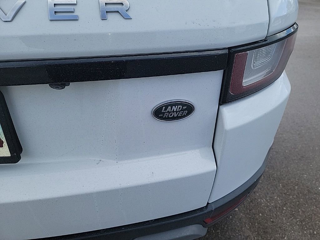 Used 2017 Land Rover Range Rover Evoque SE Premium image 14