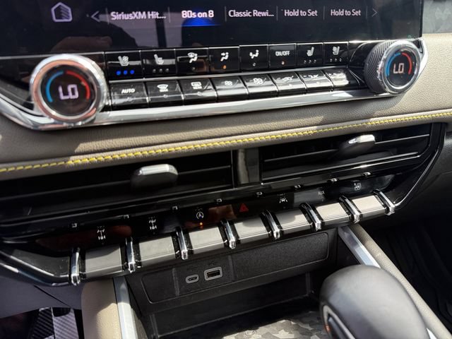 Used 2023 Chevrolet Colorado ZR2 w/ ZR2 Convenience Package III AWD/4WD image 17