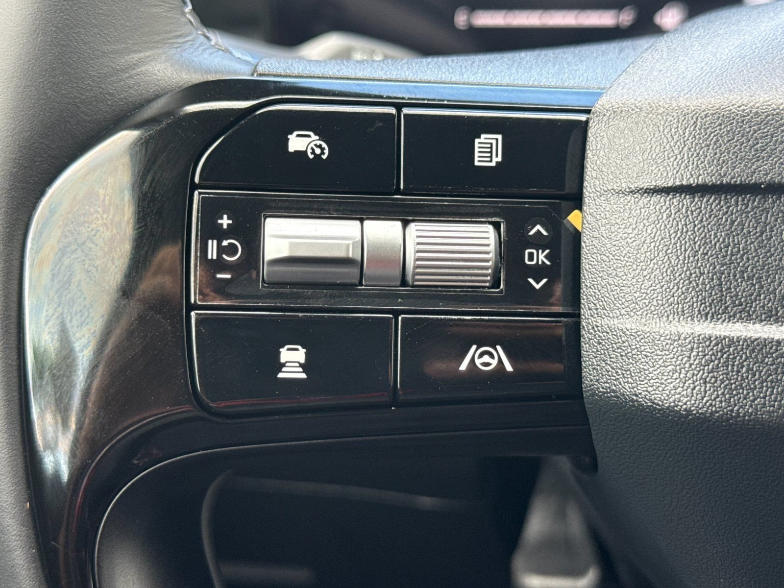 Certified 2026 Kia Sorento EX AWD/4WD image 28