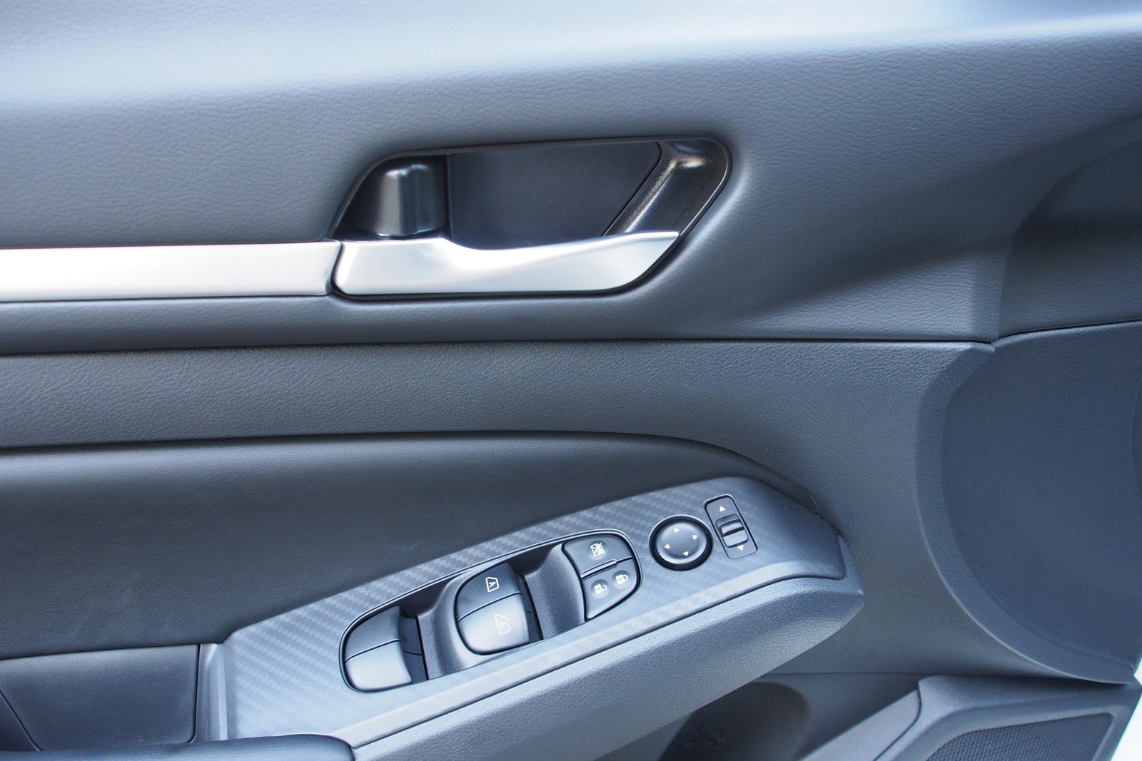 New 2026 Nissan Altima 2.5 SR FWD image 17