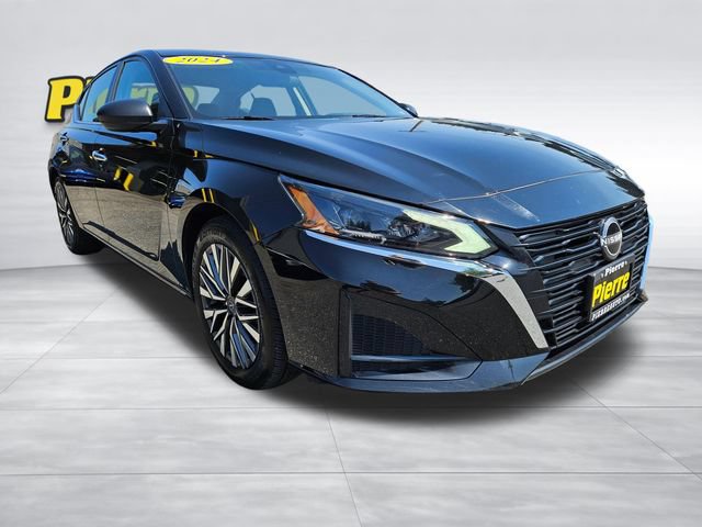 Used 2024 Nissan Altima 2.5 SV FWD image 10
