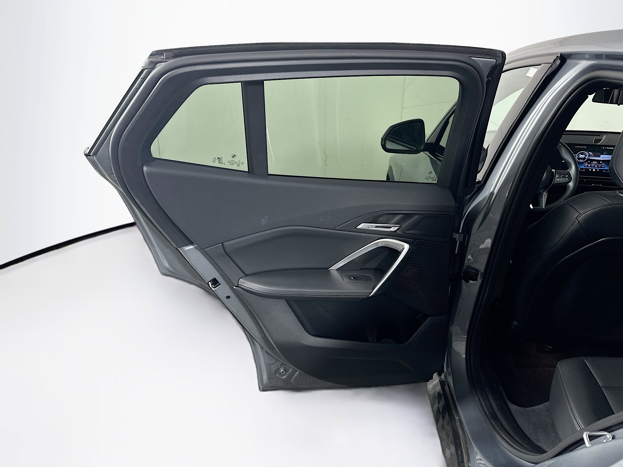 Used 2025 BMW X2 xDrive28i w/ Convenience Package AWD/4WD image 28