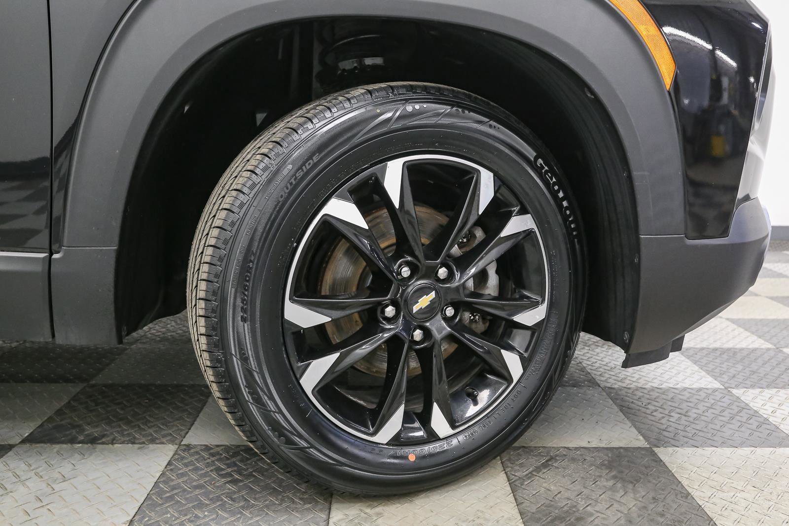 Used 2021 Chevrolet TrailBlazer LT w/ Convenience Package image 14