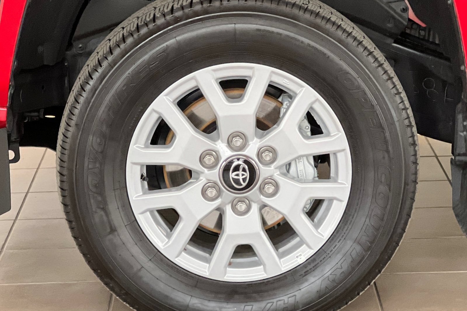 Certified 2025 Toyota Tacoma SR5 AWD/4WD image 24