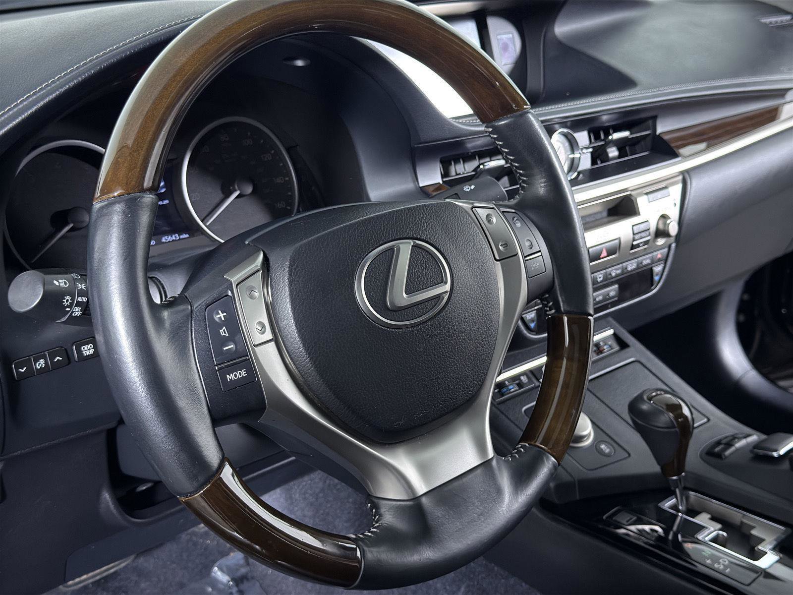 Used 2013 Lexus ES 350 FWD image 9