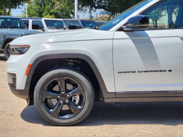 Certified 2023 Jeep Grand Cherokee L Laredo AWD/4WD image 9