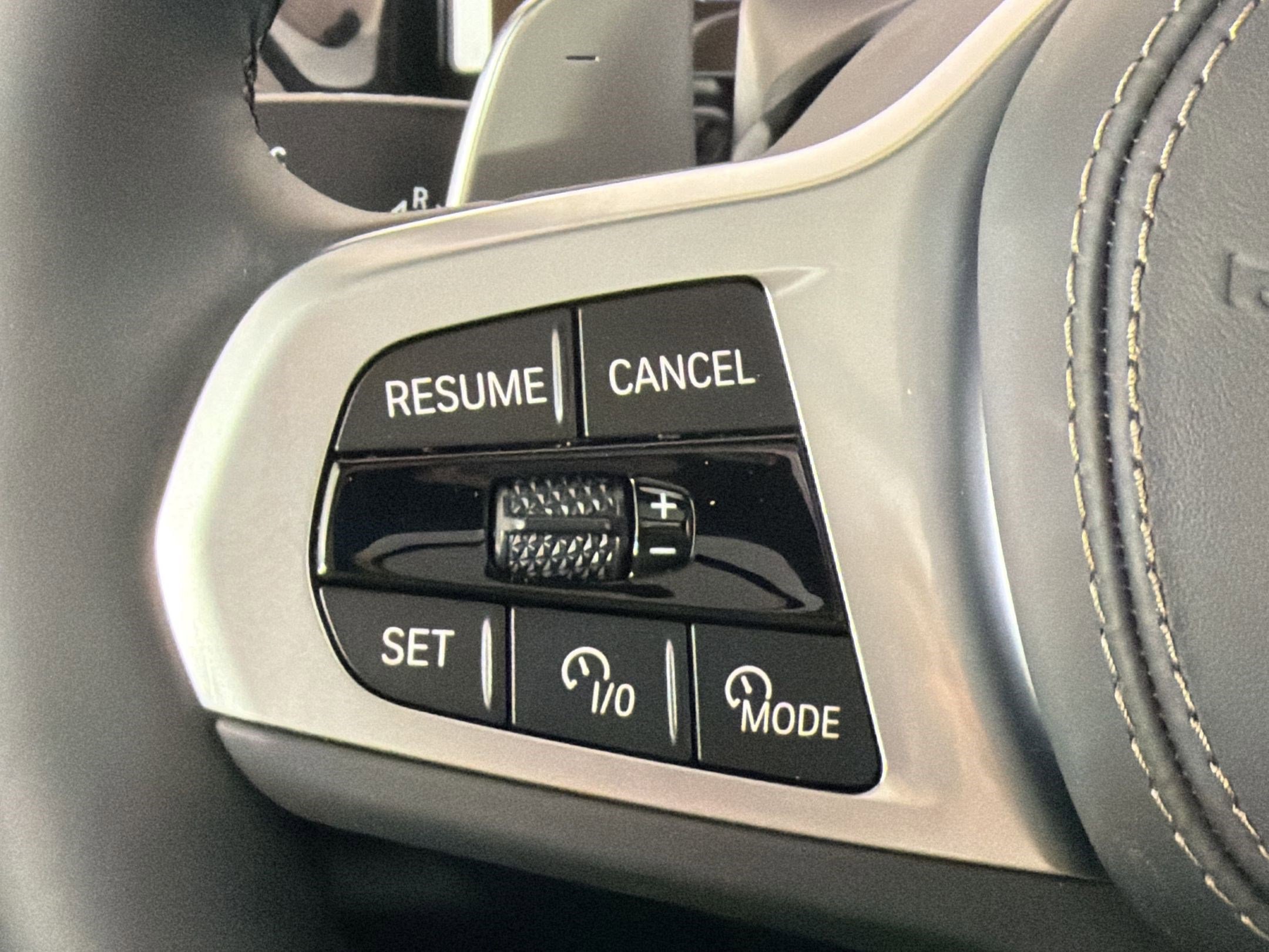 New 2026 BMW X5 xDrive40i w/ M Sport Package AWD/4WD image 16