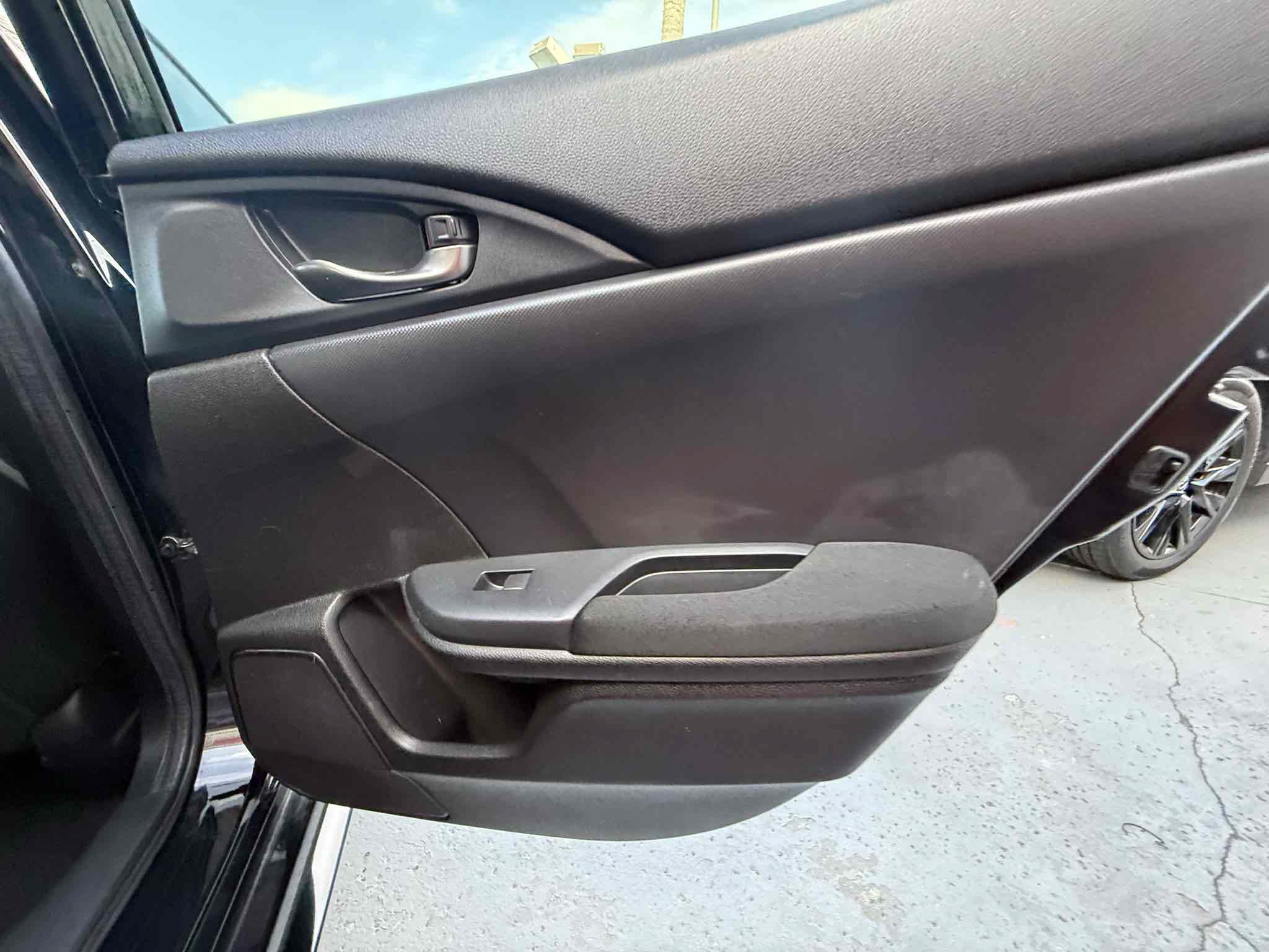 Used 2018 Honda Civic Sport image 50