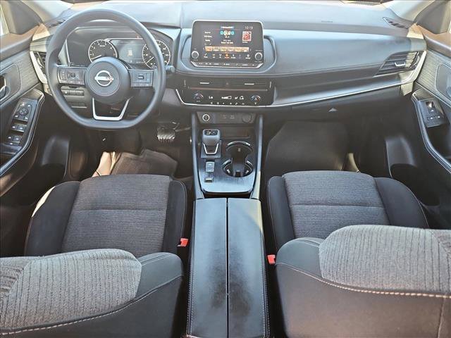 Used 2022 Nissan Rogue SV image 18