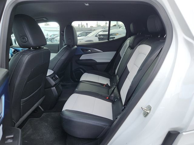 Certified 2025 Chevrolet Equinox EV LT image 10