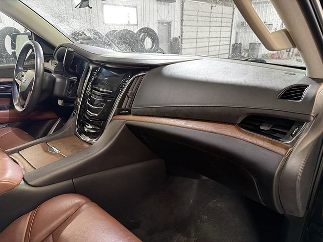 Used 2017 Cadillac Escalade Premium Luxury image 12
