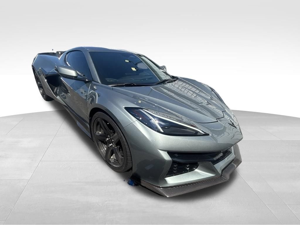 Used 2024 Chevrolet Corvette Z06 RWD image 9