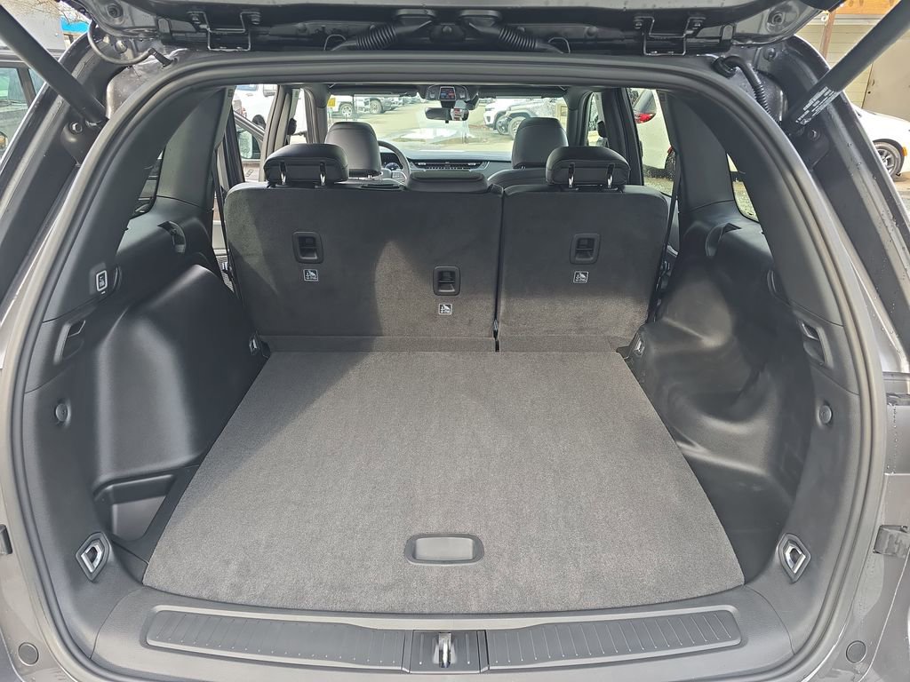 New 2025 Jeep Grand Cherokee Limited w/ MOPAR Finishing Package image 13