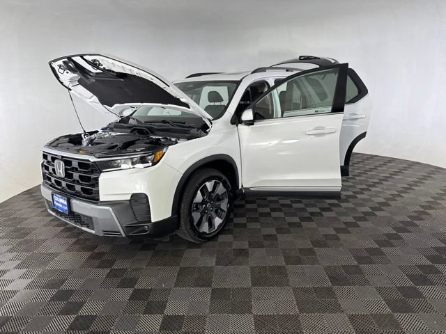 Used 2026 Honda Pilot Elite image 12