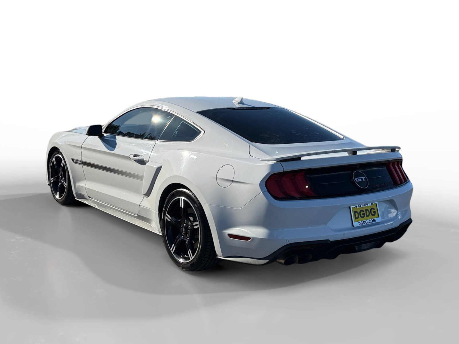 Used 2020 Ford Mustang GT Premium w/ Equipment Group 401A image 3