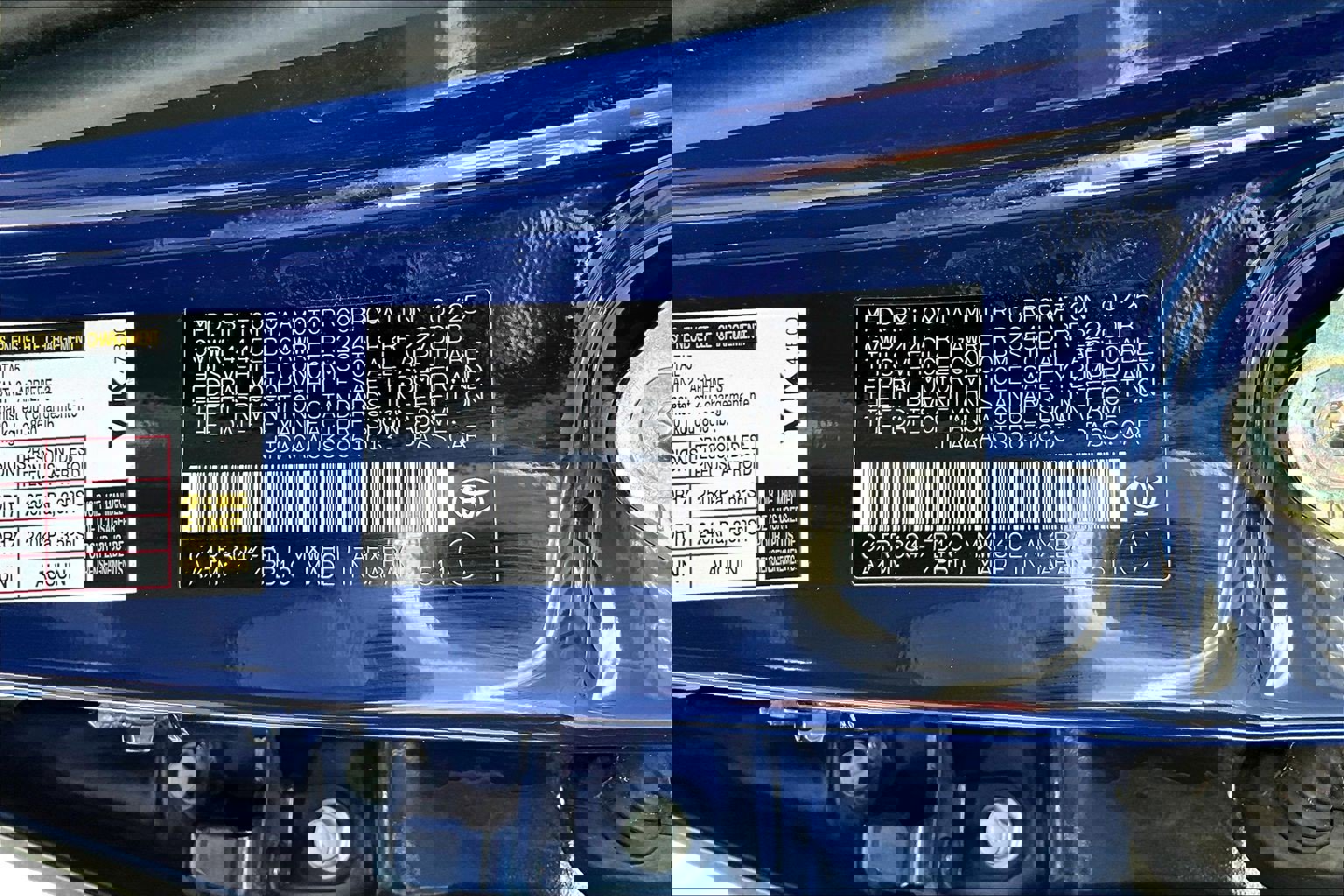 Used 2025 Toyota Prius LE FWD image 19