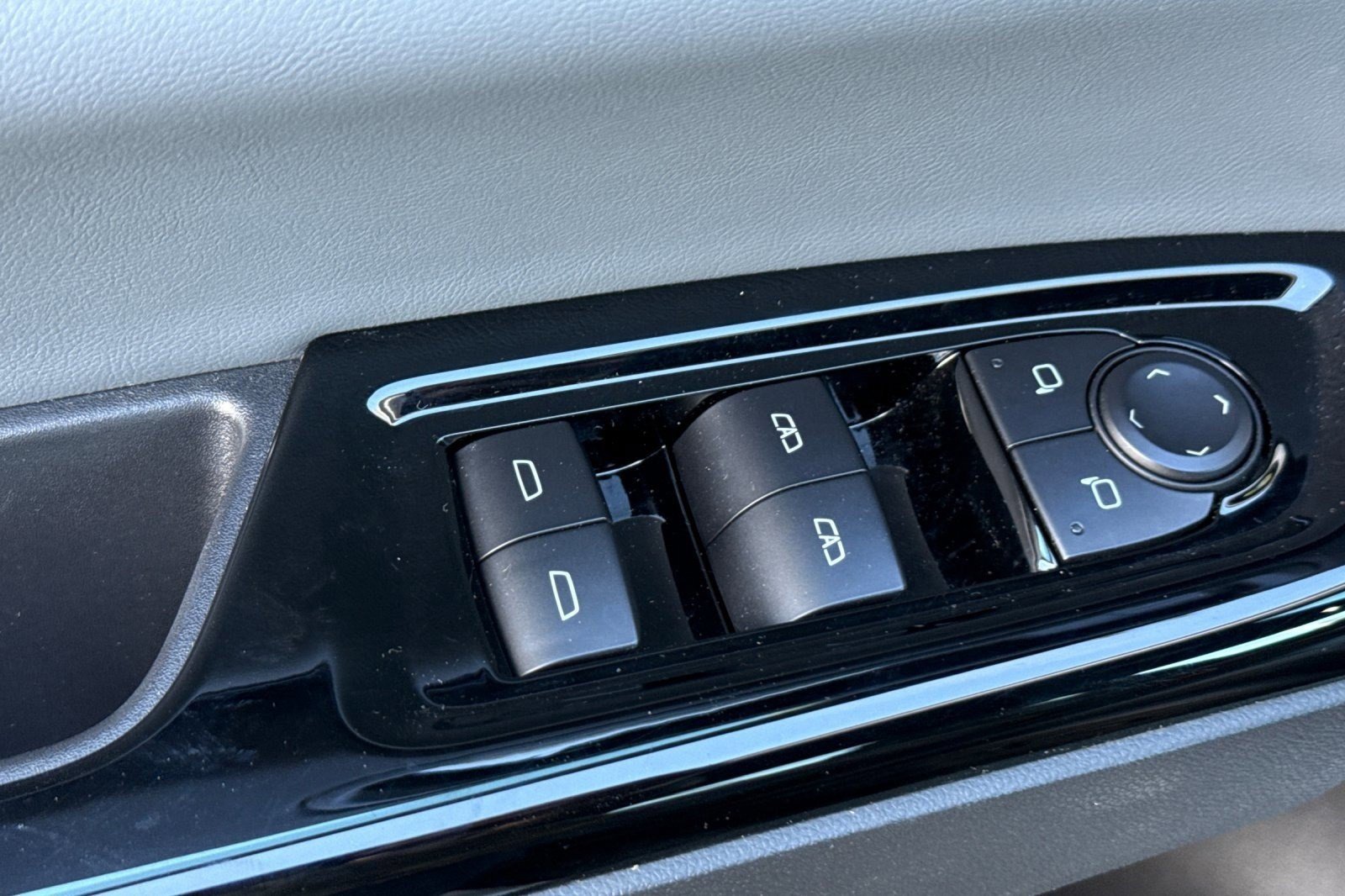 Certified 2025 Honda Prologue Touring image 13