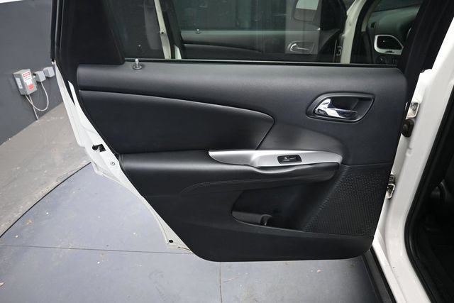 Used 2016 Dodge Journey SE w/ Flexible Seating Group FWD image 14