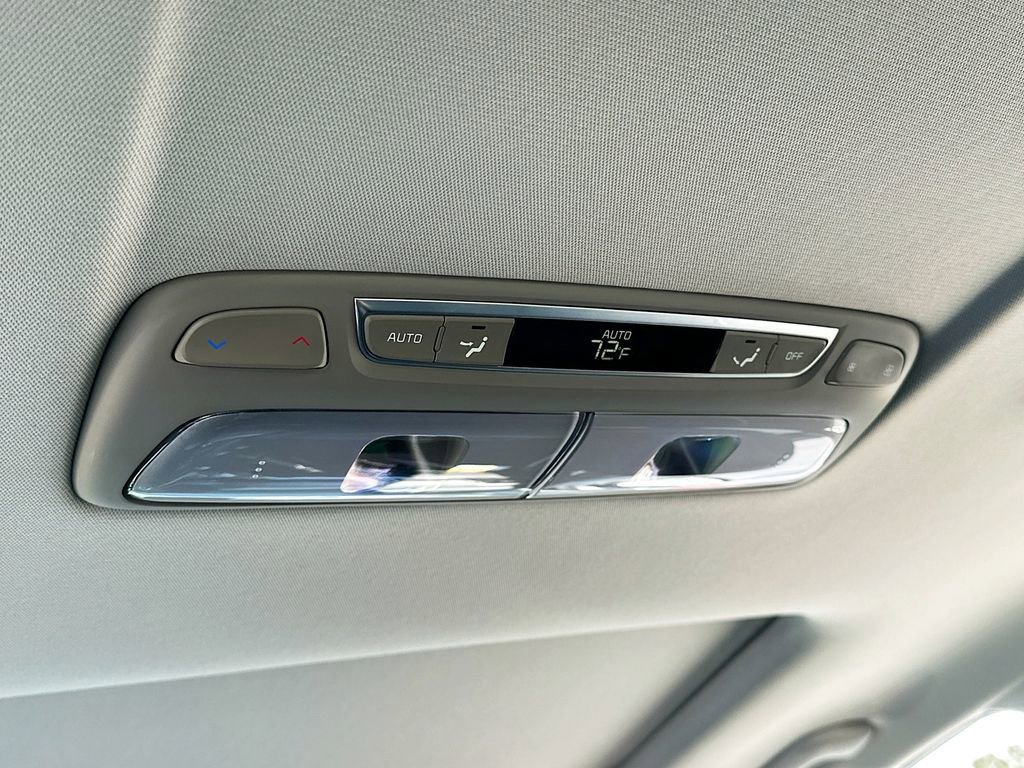 Used 2025 Kia Telluride EX w/ EX Captain's Chair Package image 27