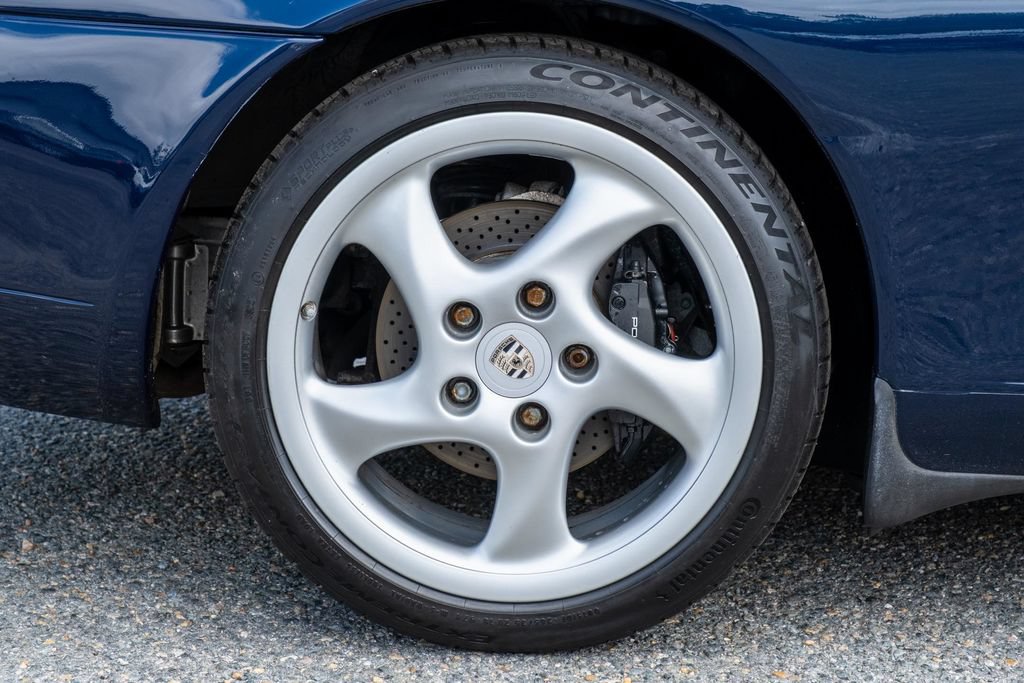 Used 1999 Porsche 911 Carrera RWD image 45