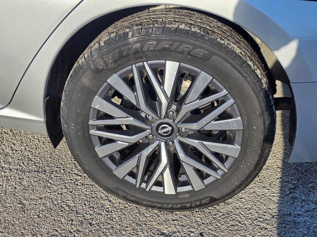 Used 2023 Nissan Altima 2.5 SV image 16