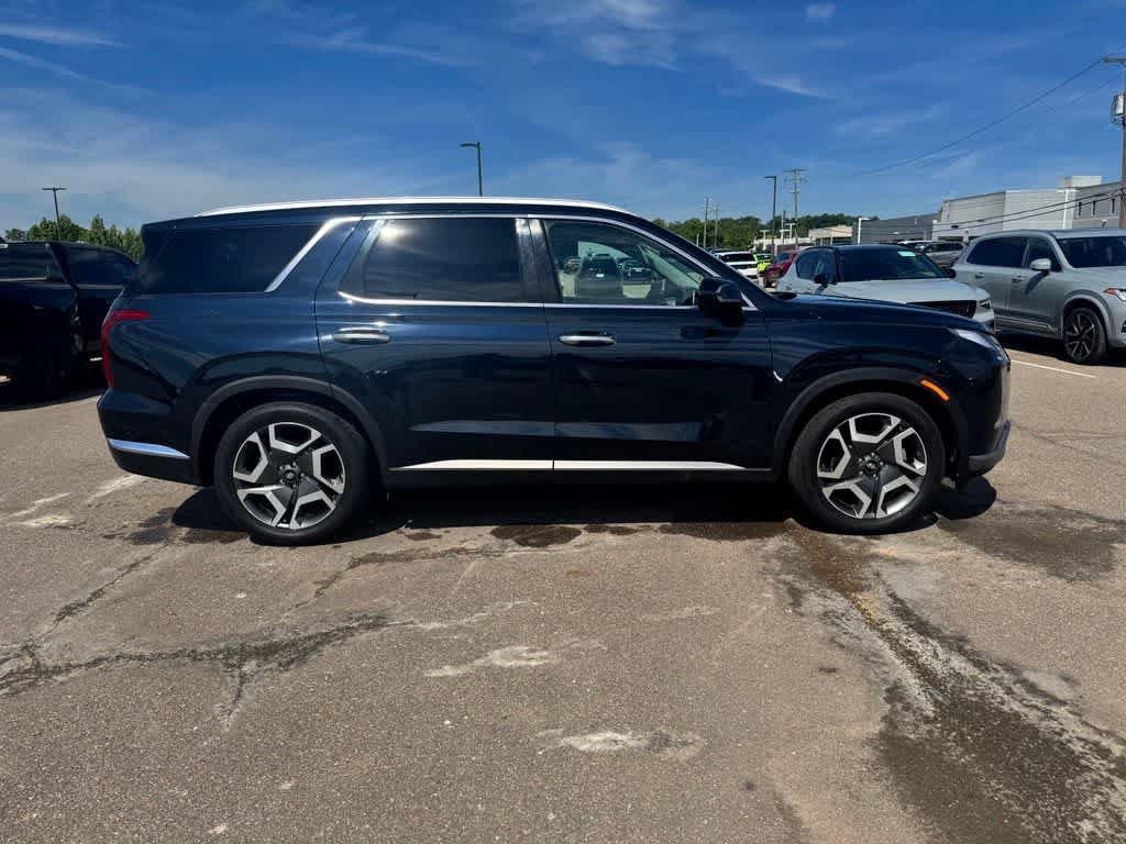 Used 2023 Hyundai Palisade Limited AWD/4WD image 4