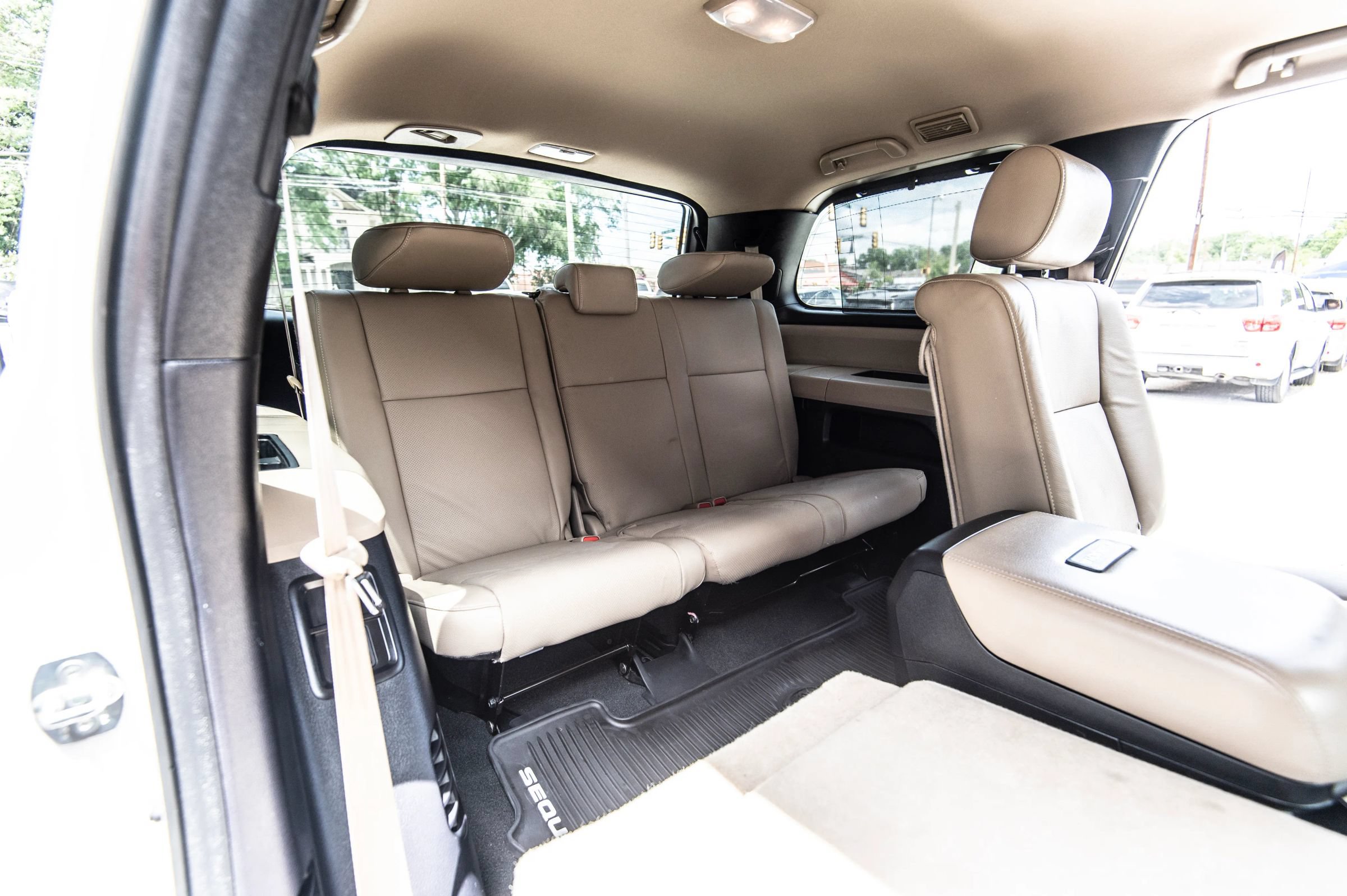 Used 2020 Toyota Sequoia Platinum RWD image 36