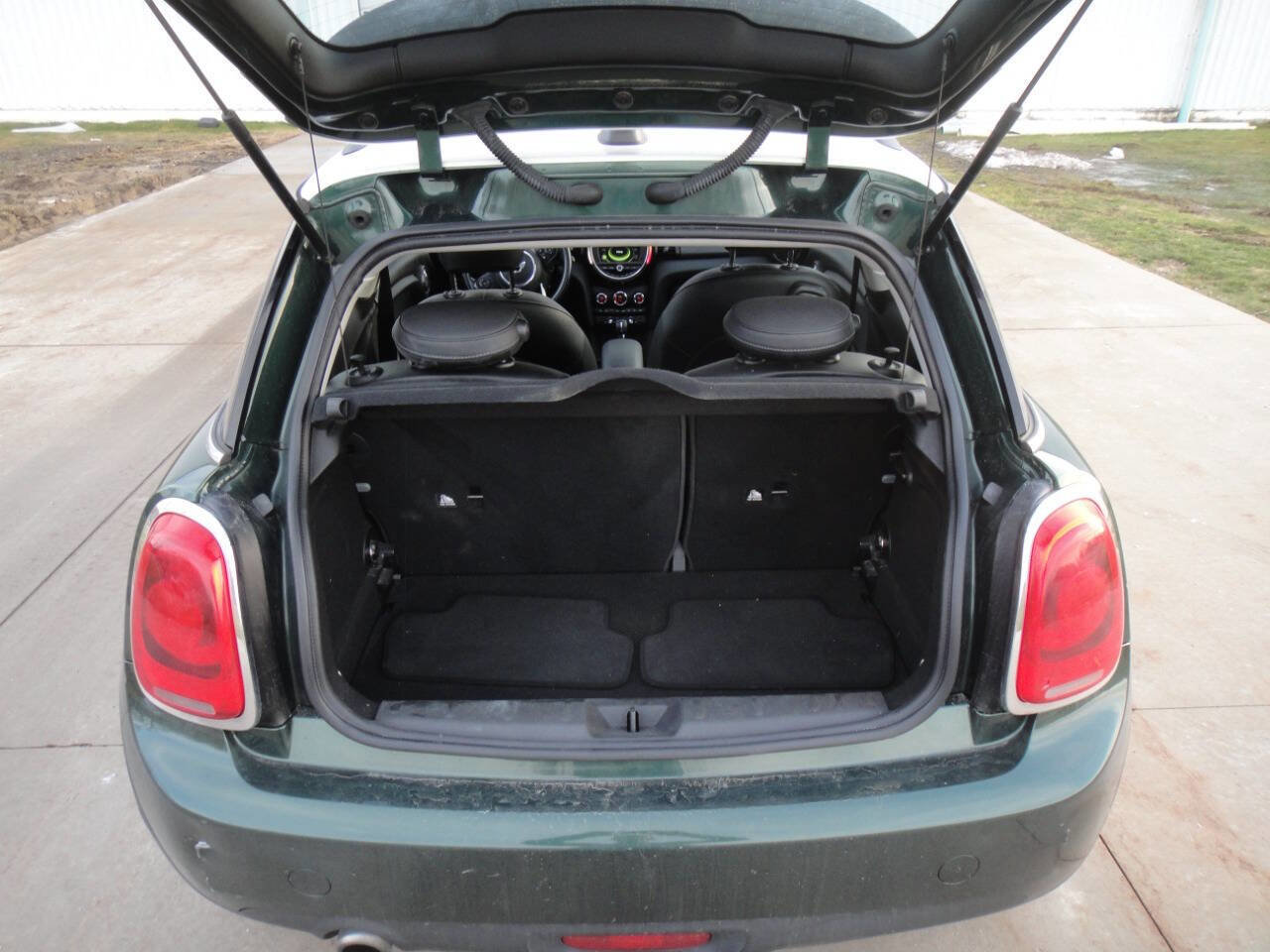 Used 2017 MINI Cooper 2-Door Hardtop image 23