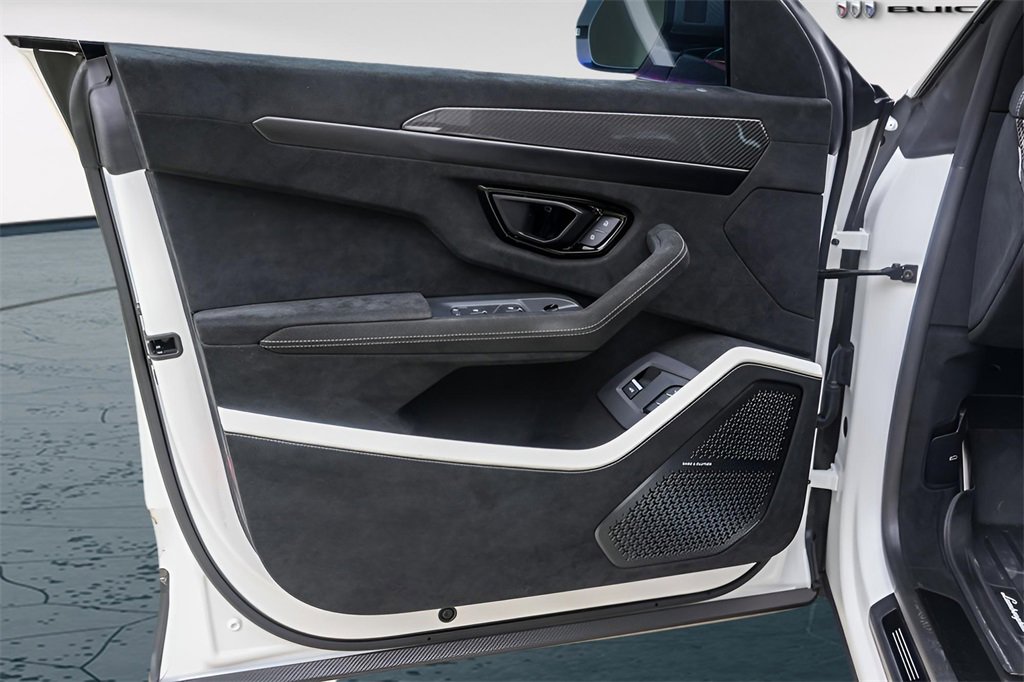 Used 2024 Lamborghini Urus Performante image 35