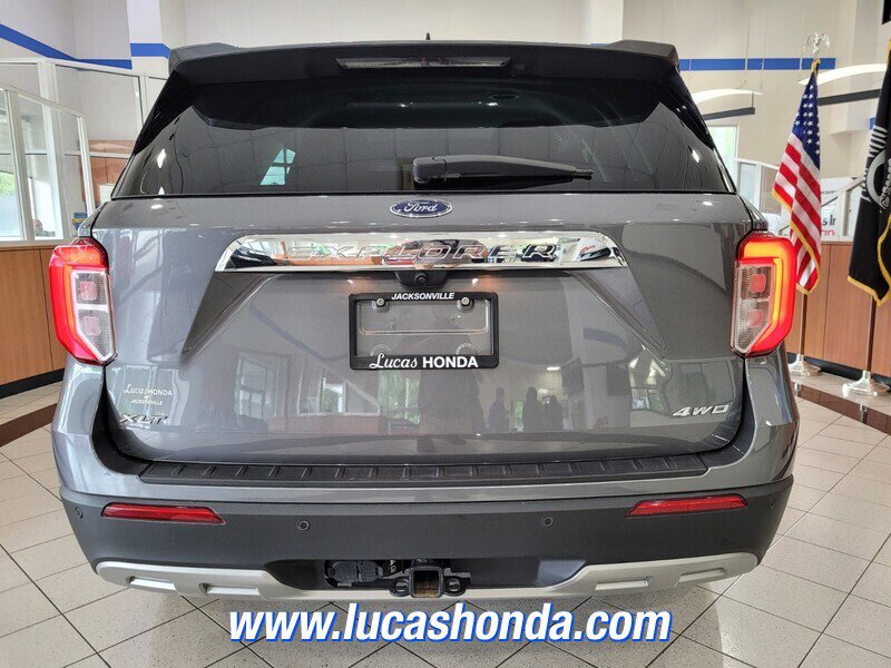 Used 2023 Ford Explorer XLT w/ Equipment Group 202A image 5