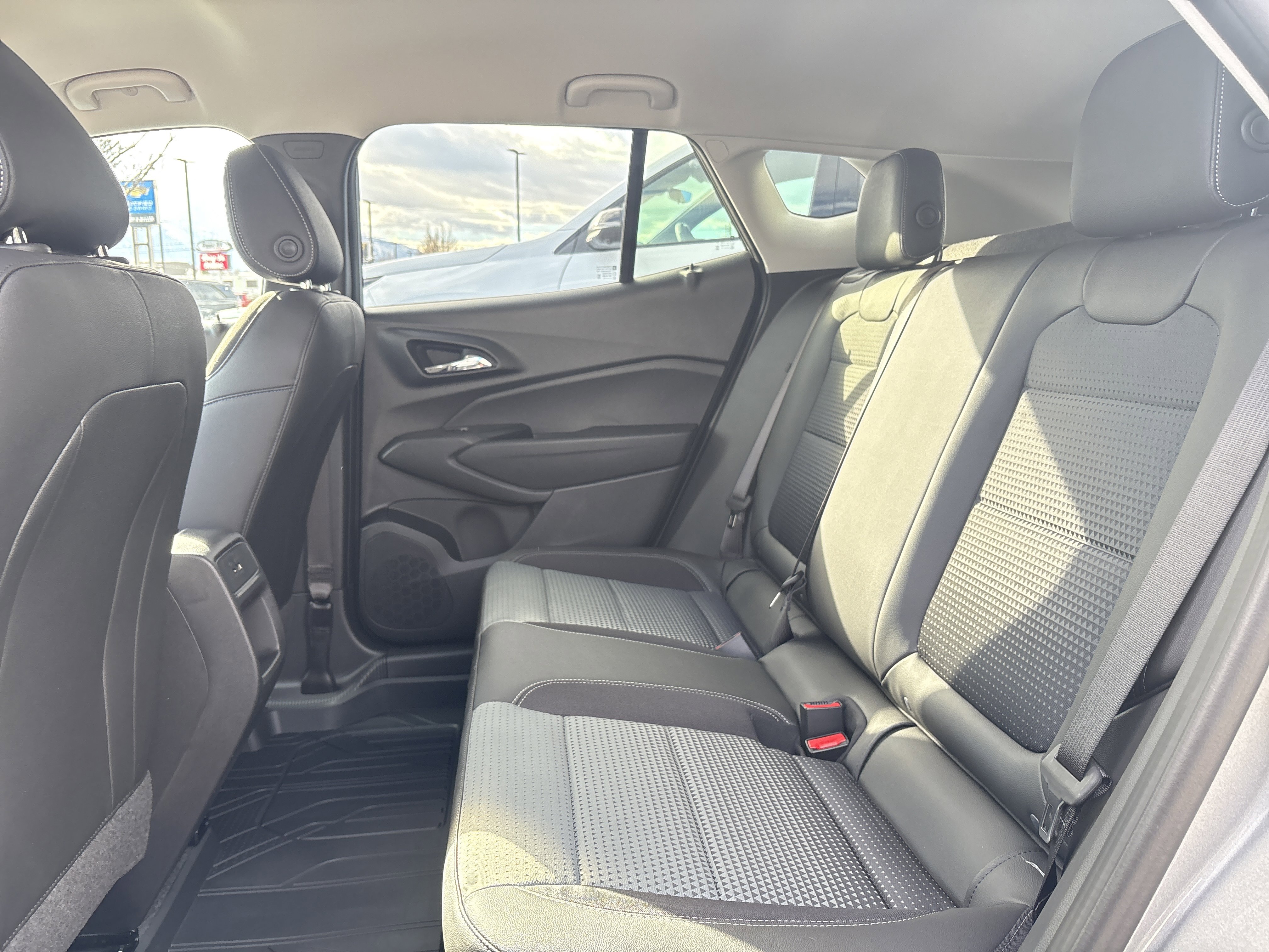 New 2026 Chevrolet Trax LT w/ Driver Confidence Package FWD image 24