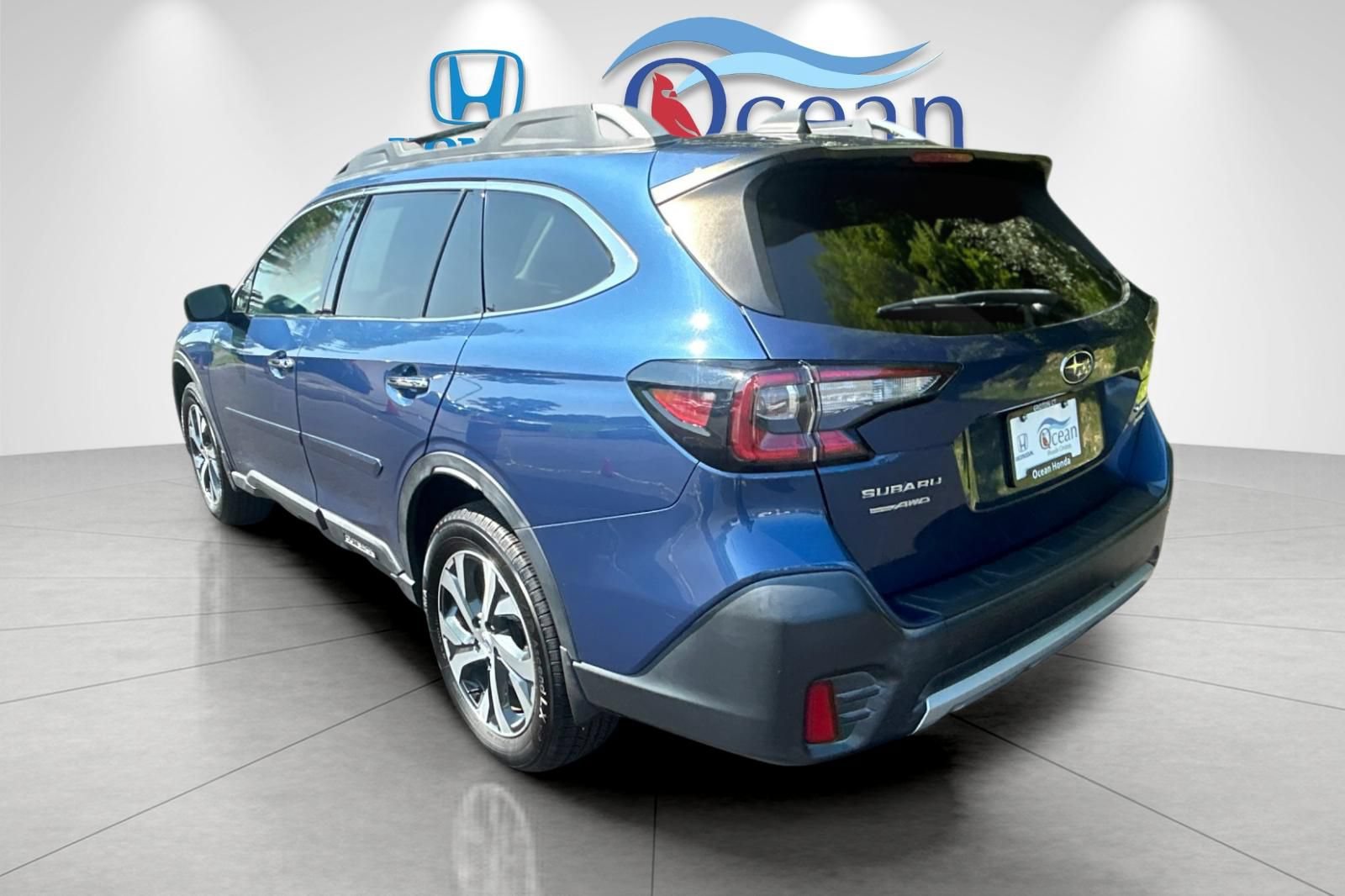Used 2021 Subaru Outback Touring AWD/4WD image 5