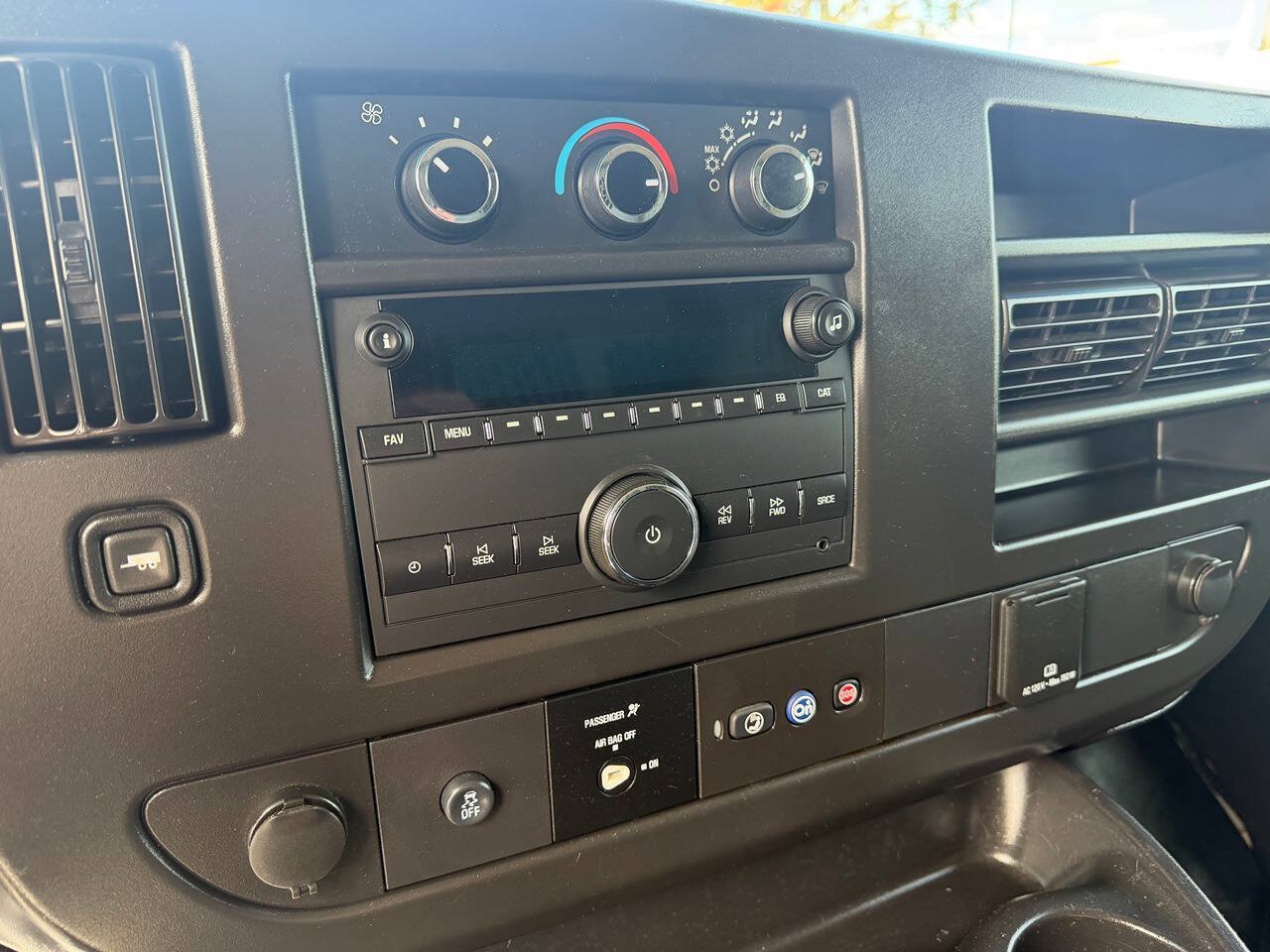 Used 2020 Chevrolet Express 2500 w/ Driver Convenience Package RWD image 17