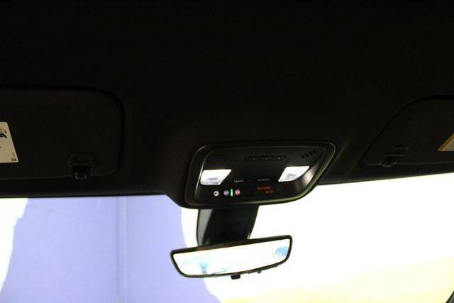 Used 2023 Chevrolet Traverse LT FWD image 21