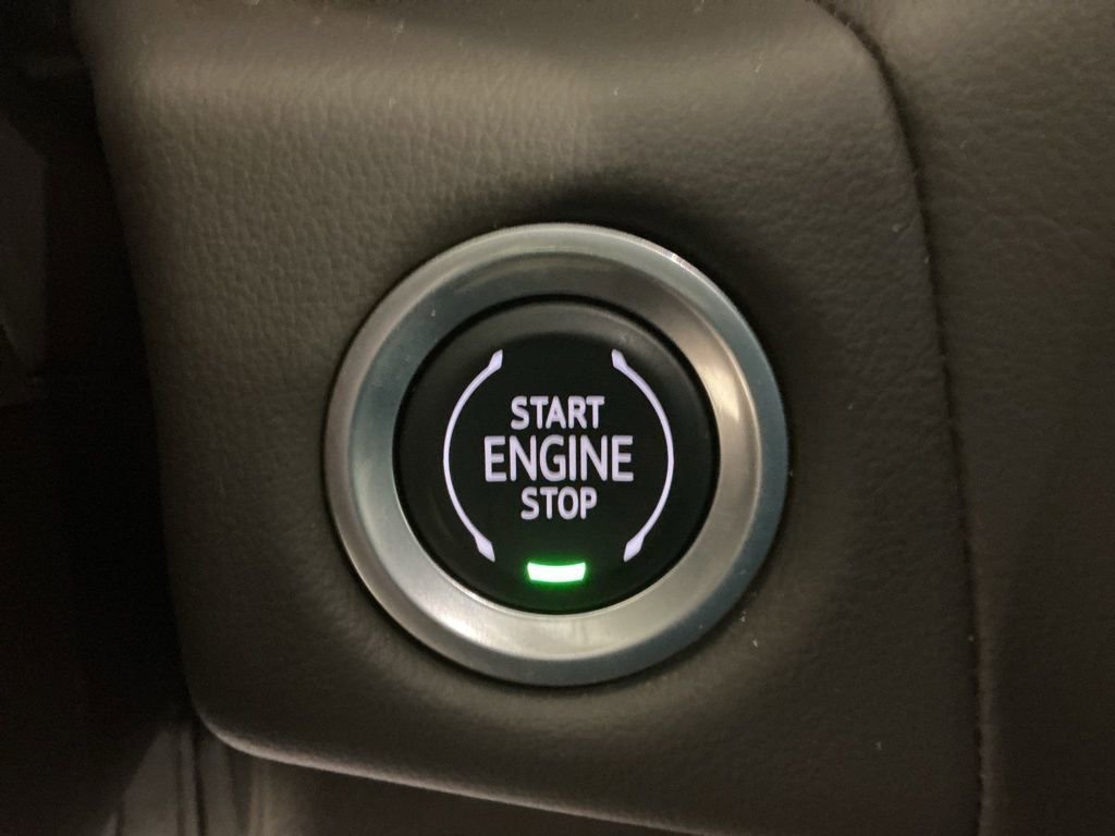 Used 2022 GMC Yukon SLT w/ SLT Luxury Package image 31