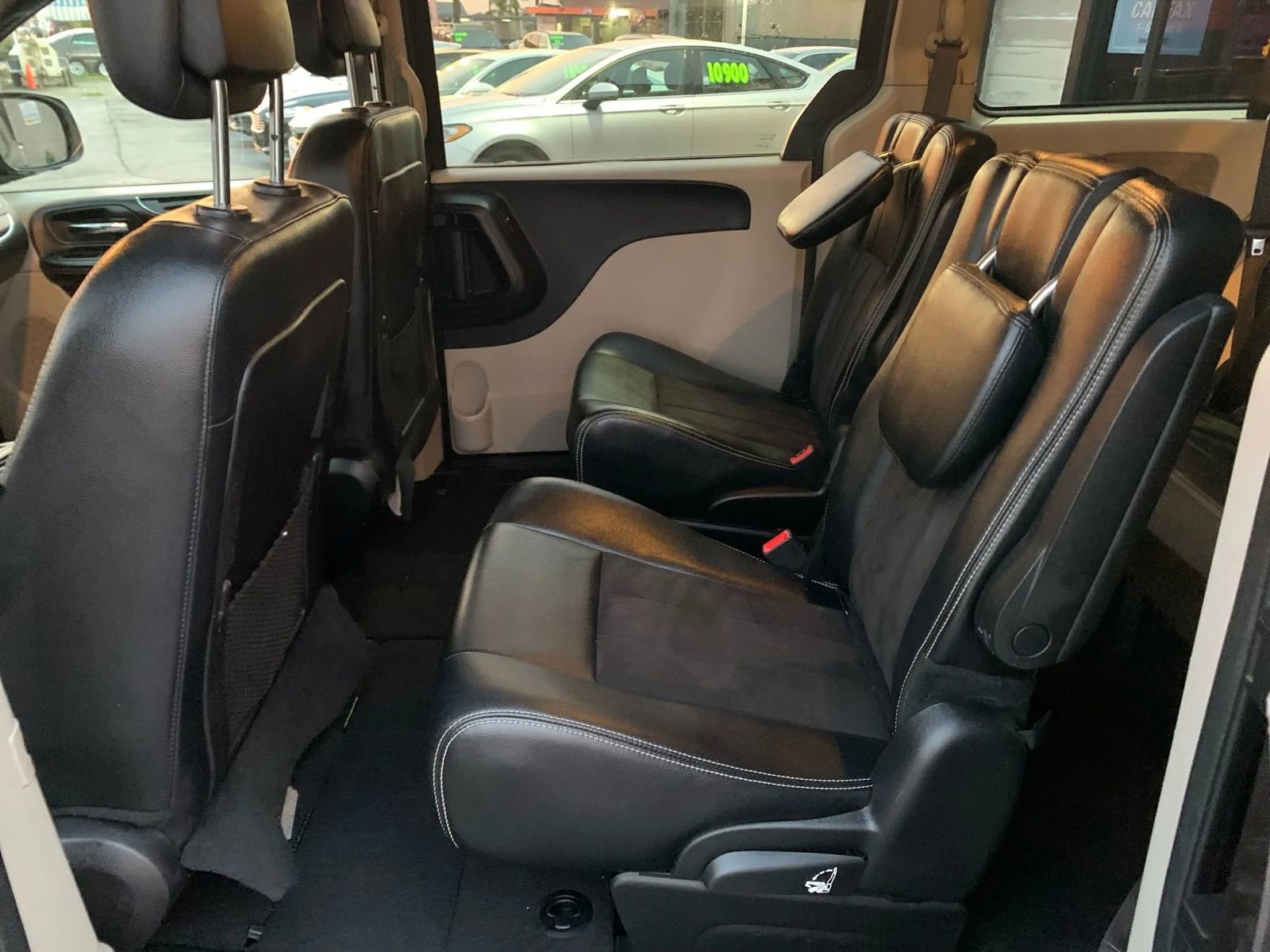 Used 2019 Dodge Grand Caravan SXT image 15