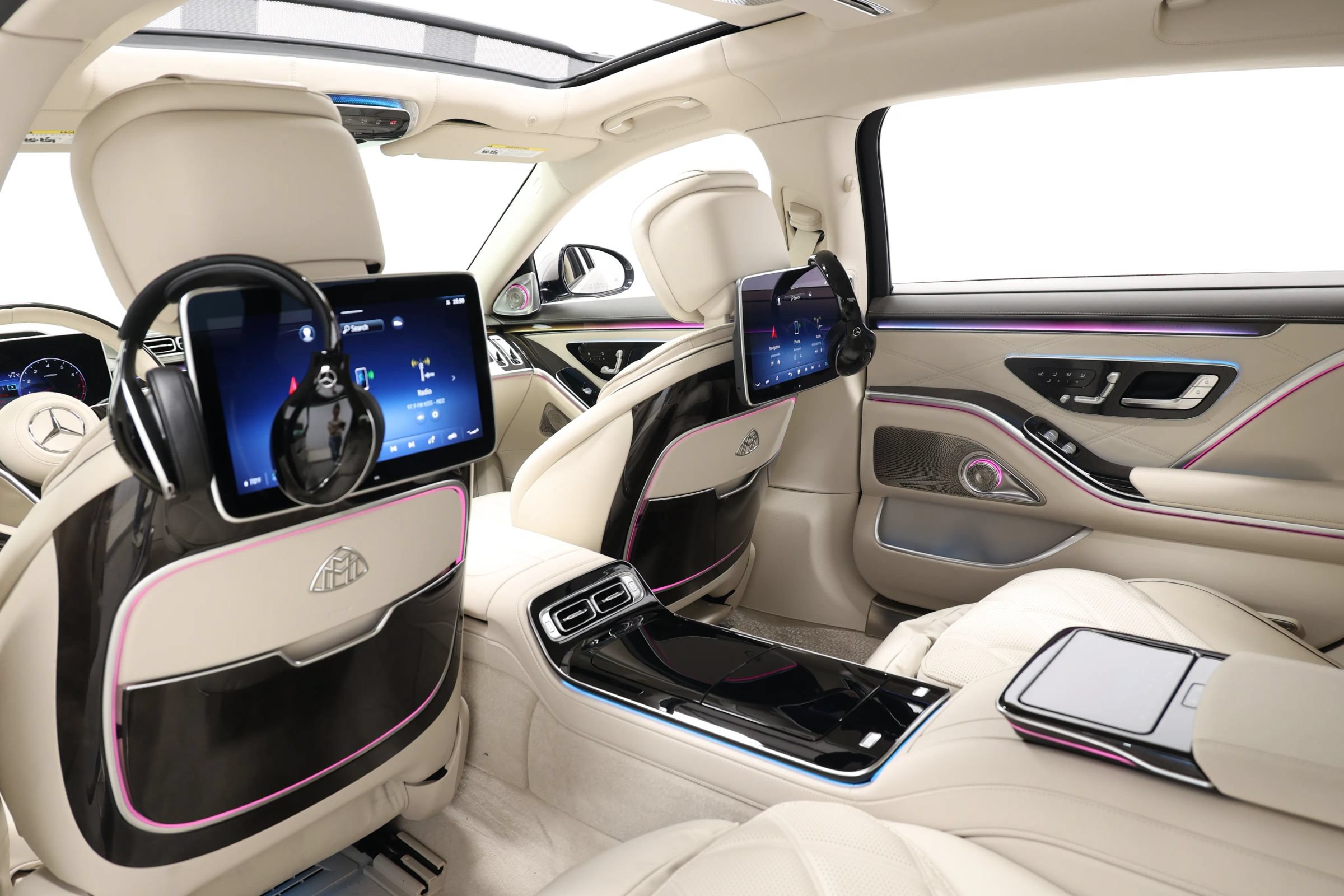 Used 2024 Mercedes-Benz Maybach S 580 4MATIC image 4