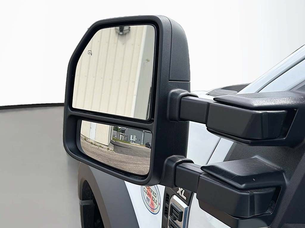New 2026 Ford F550 4x4 Crew Cab image 24