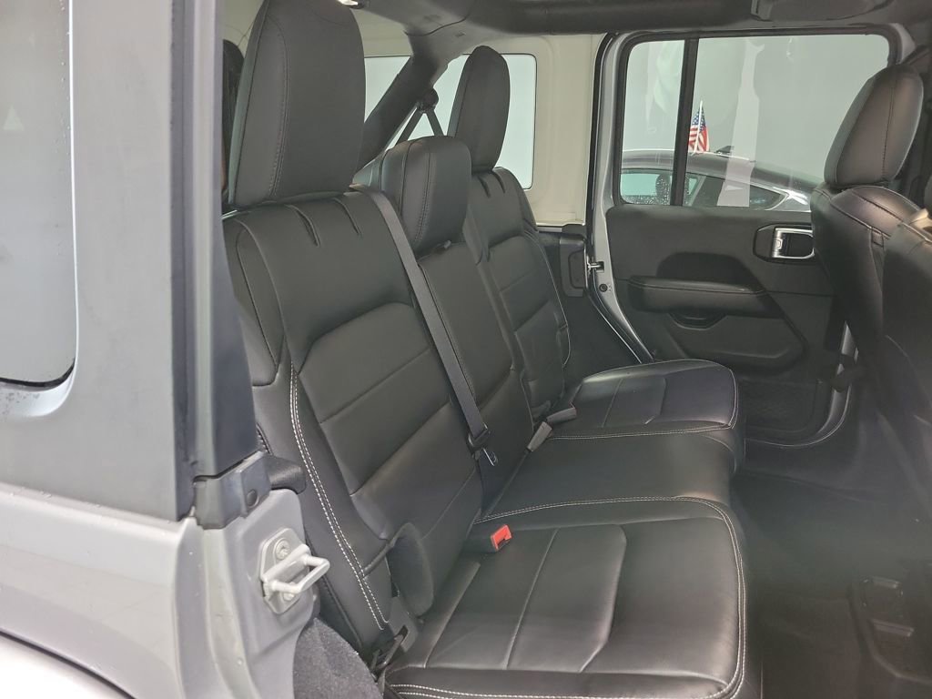 Used 2021 Jeep Wrangler Unlimited Sahara image 11