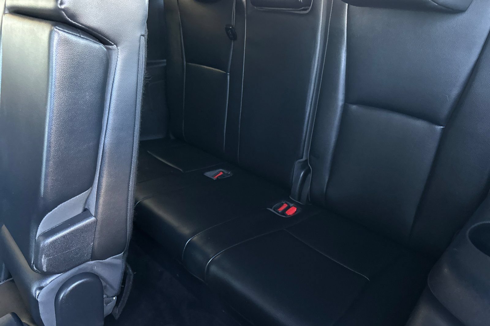 Used 2022 Toyota Highlander XLE FWD image 14