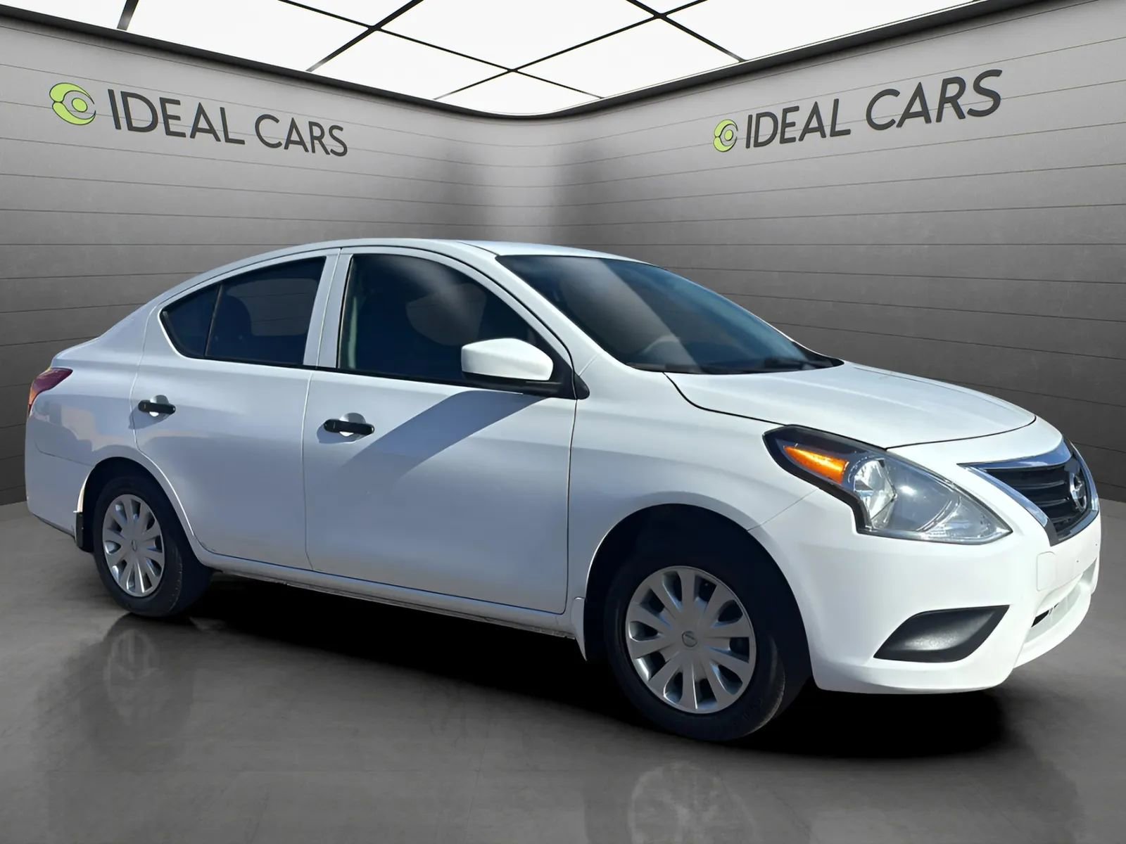 Used 2019 Nissan Versa S Plus FWD image 3
