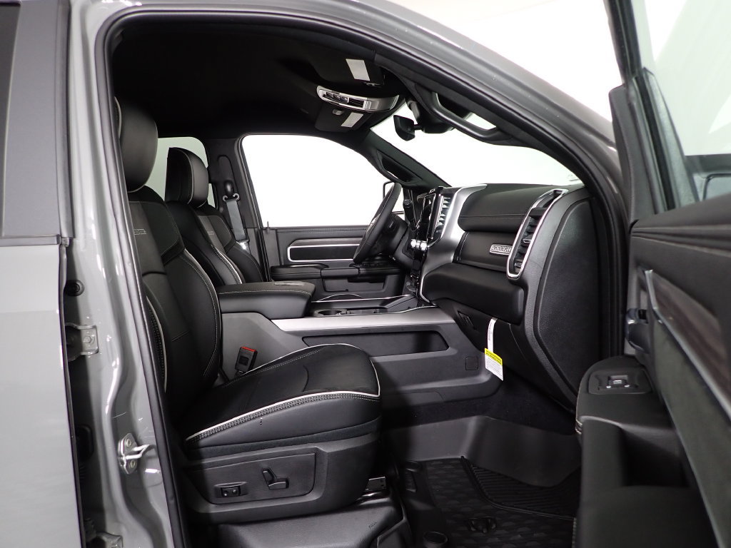 New 2027 RAM 2500 Laramie w/ Night Edition AWD/4WD image 39