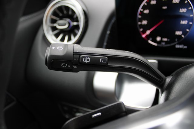 New 2026 Mercedes-Benz GLB 250 4MATIC image 18