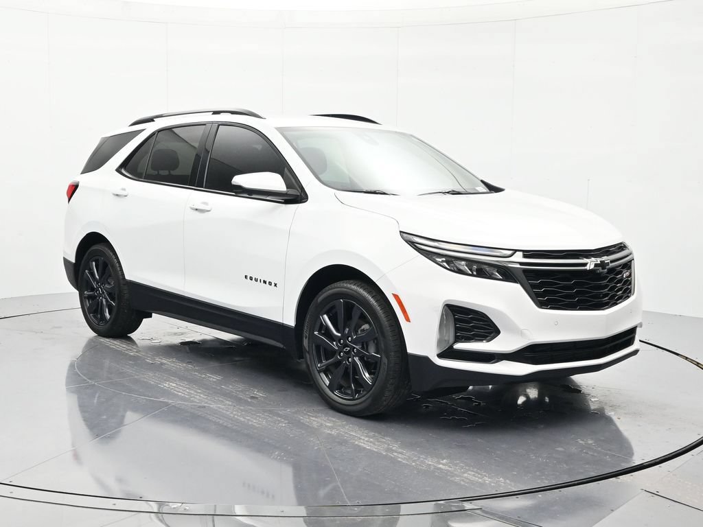 Certified 2022 Chevrolet Equinox RS w/ Infotainment Package FWD image 3