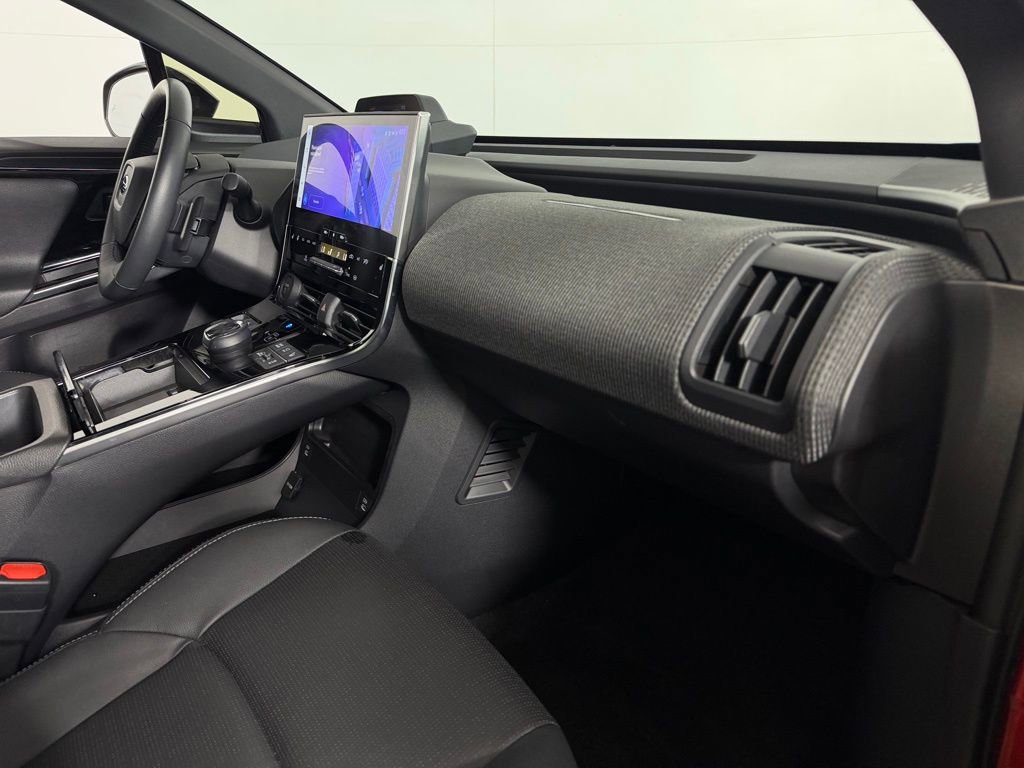 Used 2023 Subaru Solterra AWD image 32