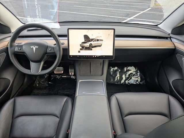 Used 2023 Tesla Model 3 Standard Range image 17