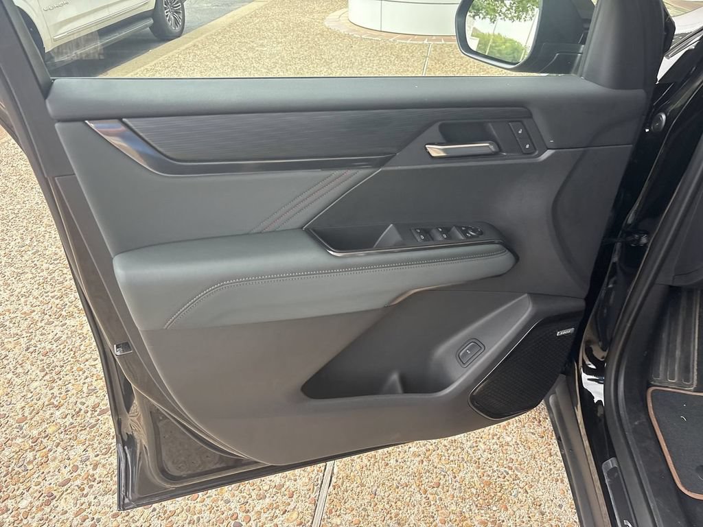 Certified 2025 GMC Acadia AT4 AWD/4WD image 22