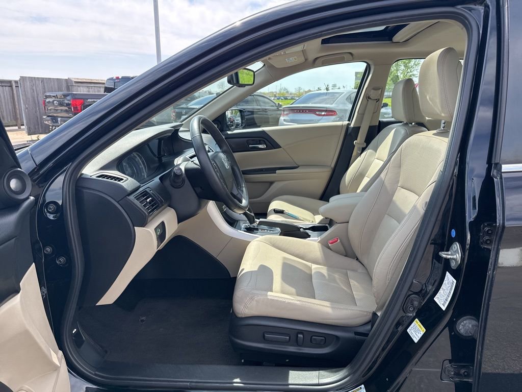 Used 2015 Honda Accord EX-L image 31
