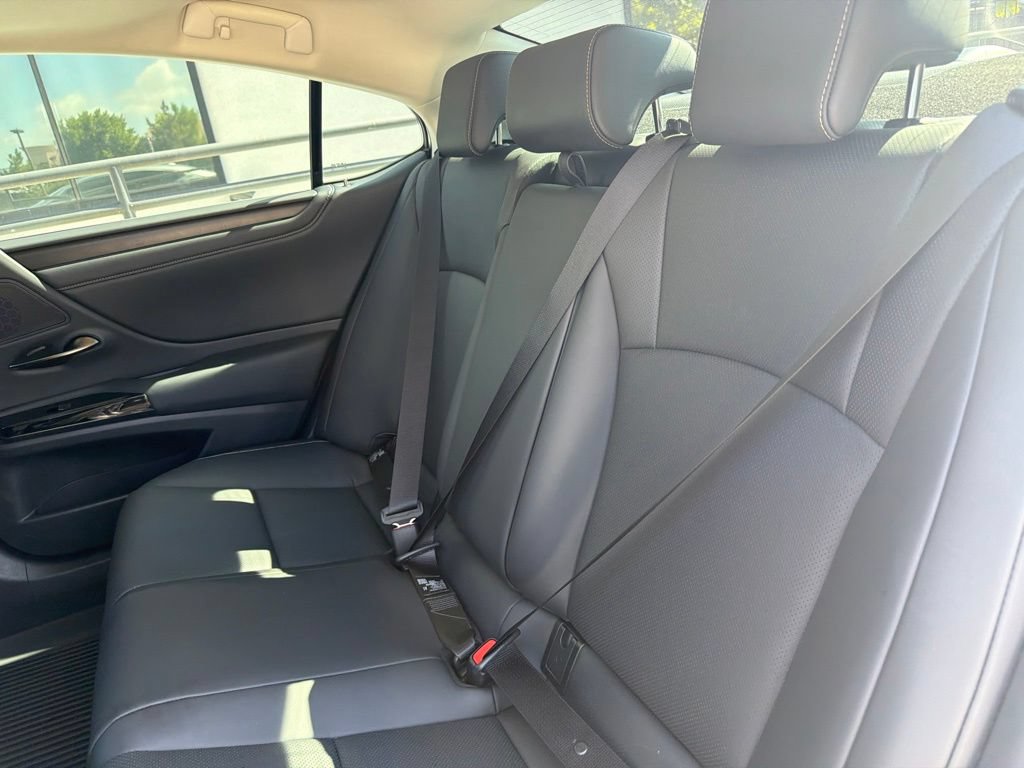 Certified 2025 Lexus ES 350 w/ Premium Package FWD image 23