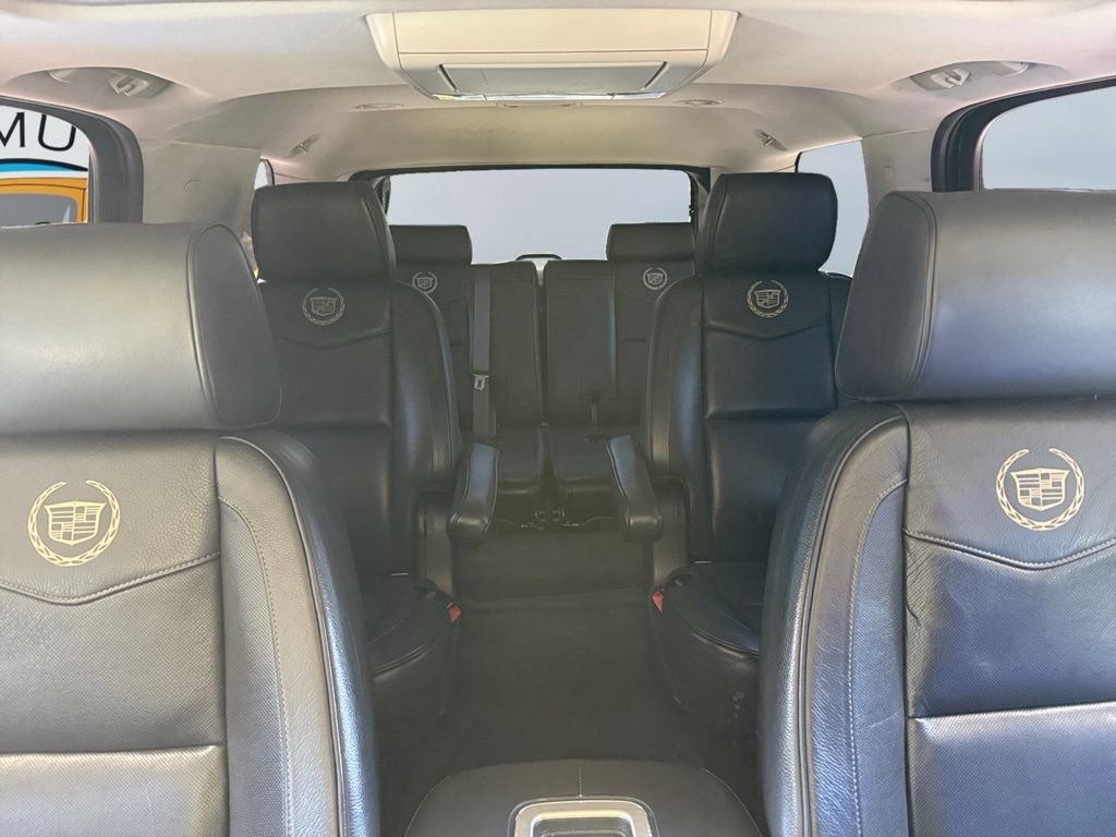 Used 2014 Cadillac Escalade Platinum RWD image 25